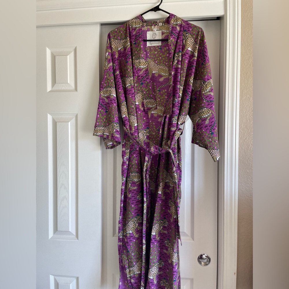PrintFresh x Anthro Leopard robe